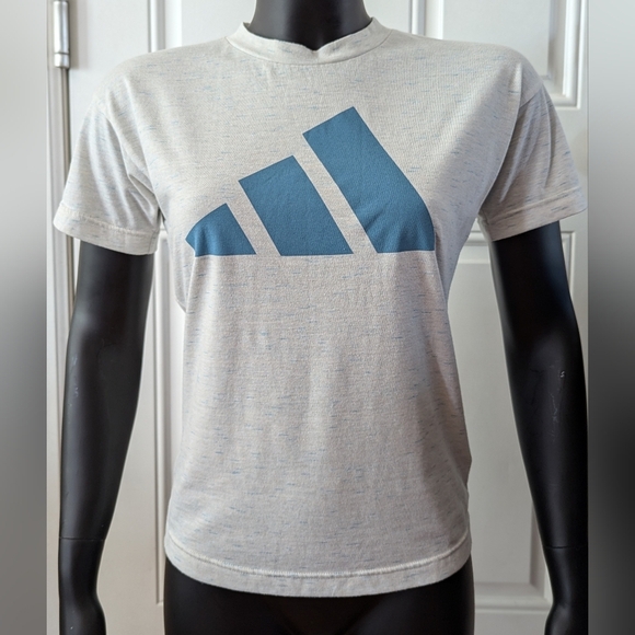 Adidas Tee Size XS - Picture 1 of 10
